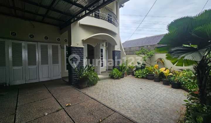 Tapos main road large area of 250 houses, suitable for business.