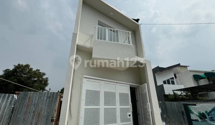 Cinere Jalan Utama Rumah Usaha di Komplek Megapolitan