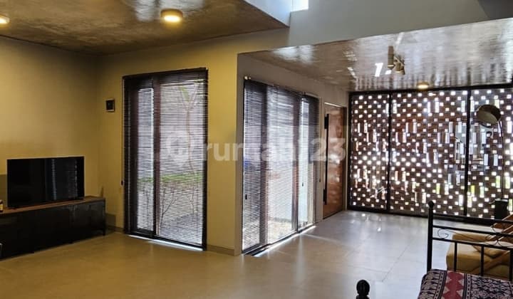 Akses Mudah ke Tol dan Stasiun! Rumah Bangunan Baru di Pondok Ranji