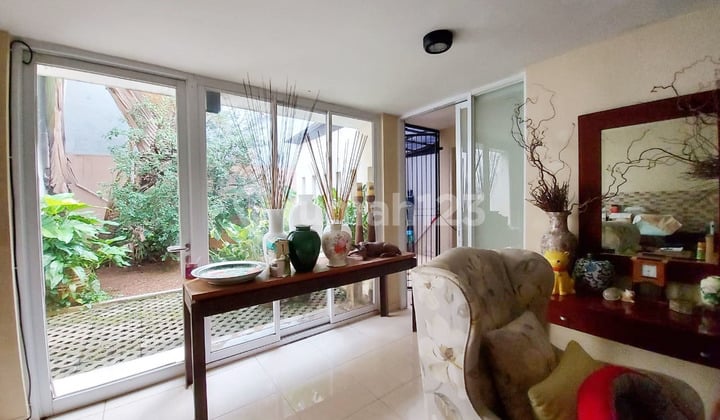 Dijual Rumah Cantik Siap Huni di Bintaro Sektor 9 - Area Premium, Harga Nego!