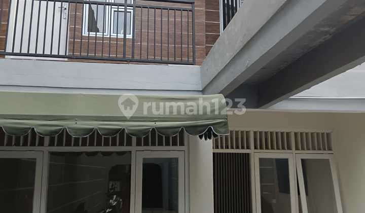 Dekat ke Jaksel dan Bintaro, Rumah Modern Siap Huni Design Minimalist di Cirendeu