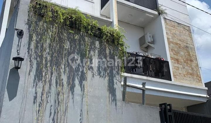 Dijual Rumah Cantik Siap Huni di Rempoa - Dekat ke Jaksel