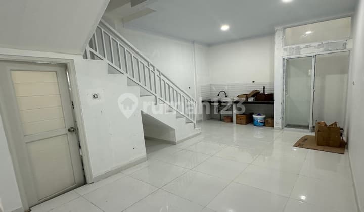 Rumah Modern Minimalist dan Siap Huni di Grogol Petamburan