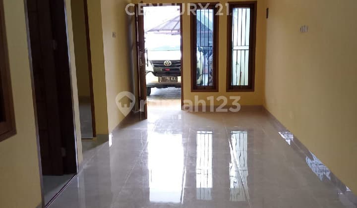 Rumah Cantik Minimalis 3 KT di Utan Kayu