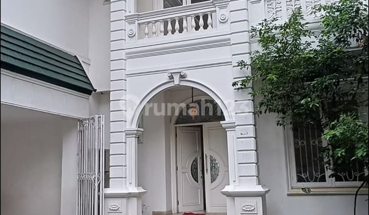 Rumah Cantik di Sekolah Duta Pondok Indah