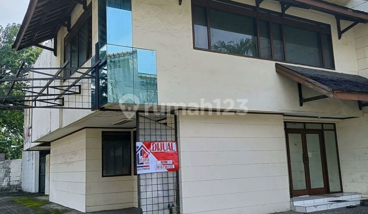 Rumah Dua Lantai Di Dekat Sts Kebayoran