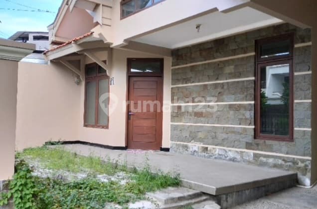 DEKAT KAMPUS UPN Disewakan Rumah Medokan Asri Rungkut Surabaya Timur Baru Renov 10x20 3KT Bisa Buat Kantor / Ditinggali