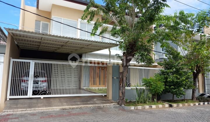 SELANGKAH DARI MERR DEKAT GM UNAIR ITS Rumah Minimalis 2 Lantai Kertajaya Indah Surabaya