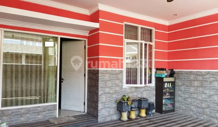 Beautiful Ready-to-Live House Green Mansion Waru Sidoarjo