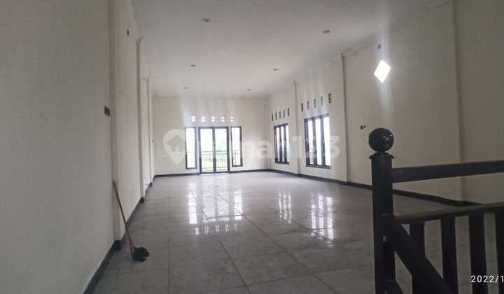 Ruko Baru 2 Lantai Area Ramai di Mojokerto Kota