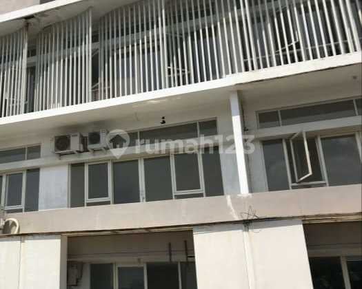 Ruko Strategis Siap Huni Moca Vrbana Dian Istana Surabaya Ruko Strategis Siap Huni Moca Vrbana Dian Istana Surabaya