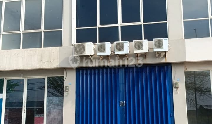 Dekat Tol Tambak Sumur Ruko 3 Lantai Royal Crown Palace Tambak Oso Waru Sidoarjo Parkir Luas