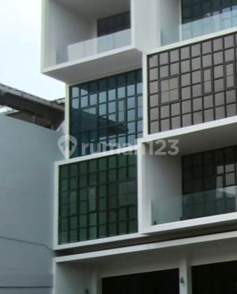 Ruko Siap Huni Lokasi Komersil Dekat Kampus Widya Mandala Surabaya