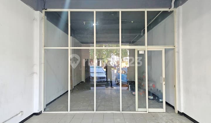 Ruko 3 Lantai Nginden Surabaya Hadap Jalan Raya Parkir Luas Cocok Utk Kantor, Bank, Klinik, dll