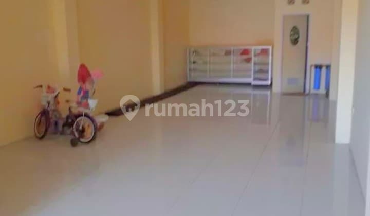 Ruko 2,5 Lantai Depan Pintu Masuk Perumahan Tropodo Waru Sidoarjo