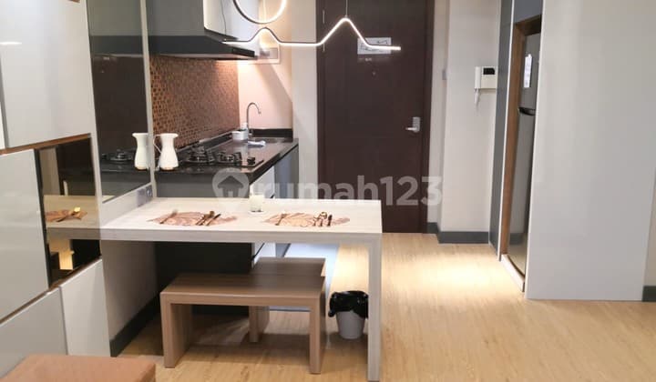 MURAH APARTEMEN MEWAH BINTANG LIMA MAYJEND SUNGKONO