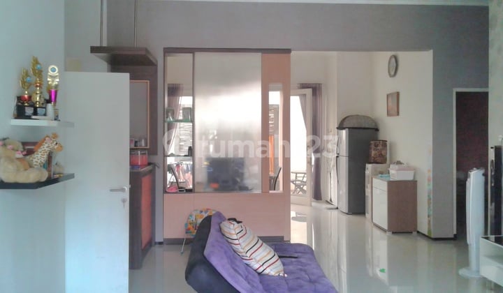 Ready-to-Occupy House in Deltasari Waru - Open Layout, Wide Road Row, Well-Maintained Building