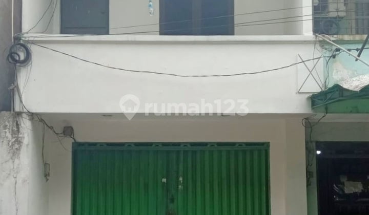 For Rent: 2-Story Ruko on Raya Manyar Surabaya, Road-Facing, Suitable for Office, Business, Coffee Shop, Etc.
