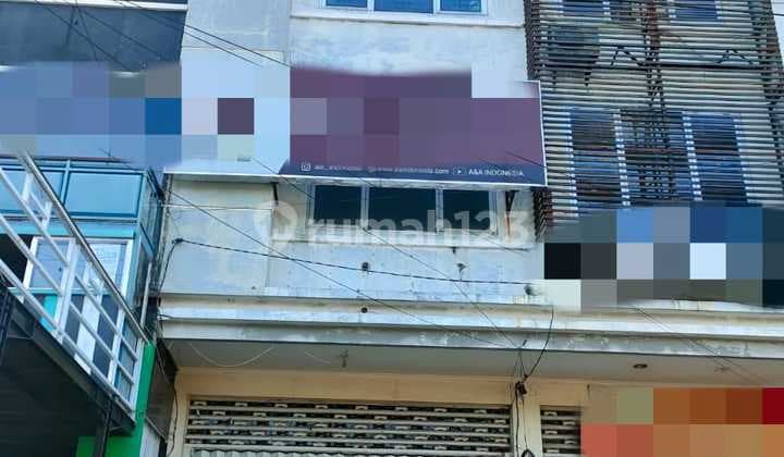 Ruko Manyar Siap Pakai Lokasi Strategis Dekat Sekolah Petra