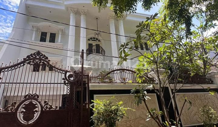 Rumah Mewah 3 Lantai Siap Huni, Fully Furnished, Lokasi di Sunter
