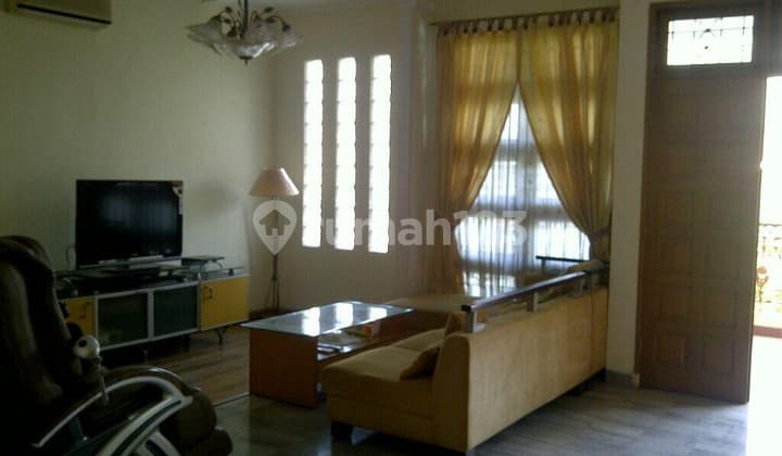 House for Quick Sale in Puri Kencana