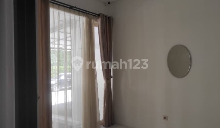 Rumah di Puri Botanical 108M2 Kt3+1 Bebas Banjir