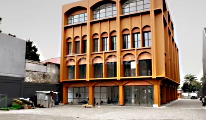 Brand New 4-Storey Strategic Building Ready to Use in Ragunan, South Jakarta