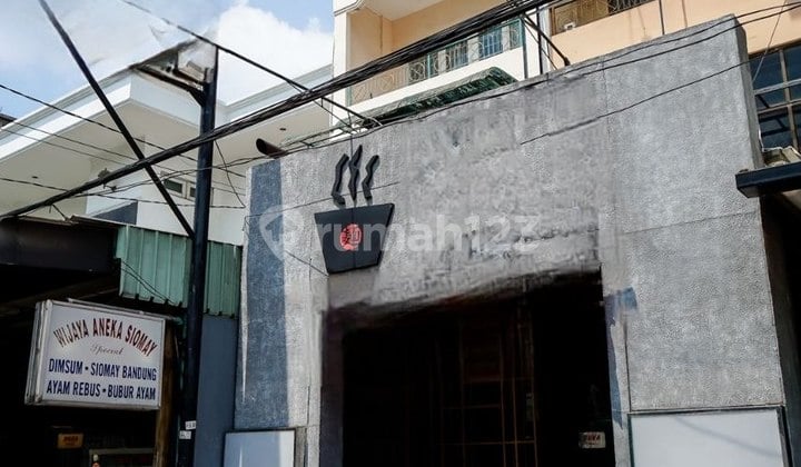 Disewakan Ruko 3 Lantai Siap Usaha di Lokasi Strategis Taman Ratu Jakarta Barat