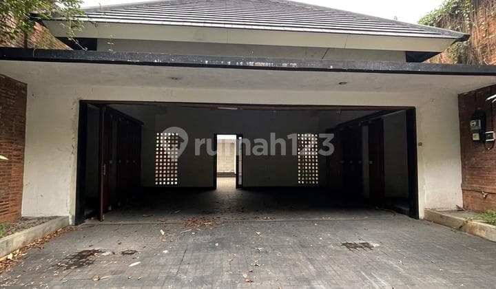Dijual Murah Tanah + Bangunan Lokasi Strategis Kemanggisan