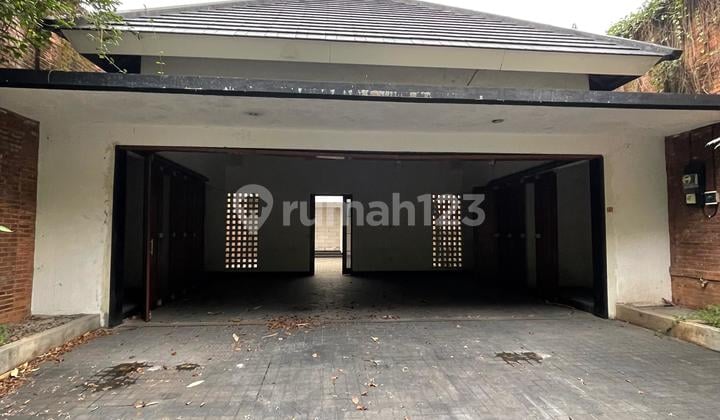 Dijual Murah Tanah + Bangunan Lokasi Strategis Kemanggisan