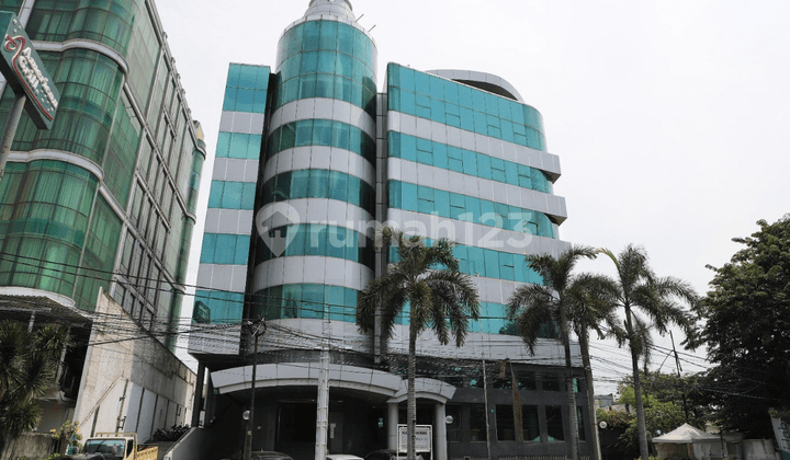 Gedung Perkantoran 7 Lantai di Lokasi Strategis Tomang