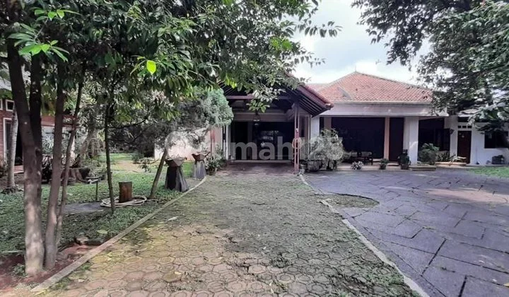 Dijual Rumah Pinggir Jalan Raya Area Cipulir Kebayoran Lama Jakarta Selatan
