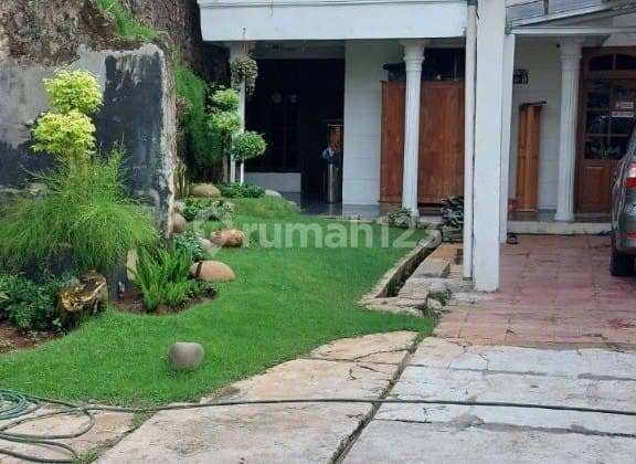 Rumah + Kontrakan dengan Halaman Luas di Lokasi Strategis Jembatan Besi, Tambora