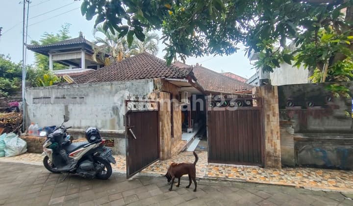 Land With Building For Rent(Disewakan Tanah Ada Bangunan) 2 Are di Kerobokan