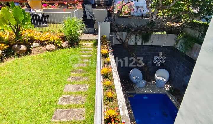 Beachside Villa with 4 Bedrooms for Rent in Sanur Area