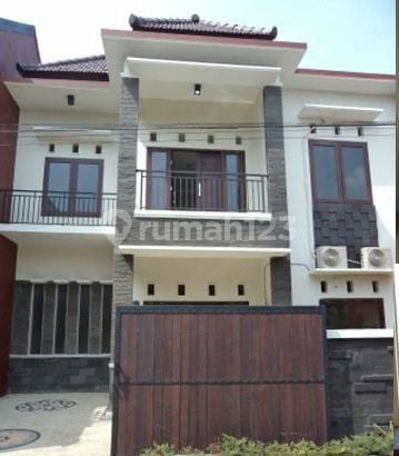 House For Rent 3 Bedrooms in Kerobokan