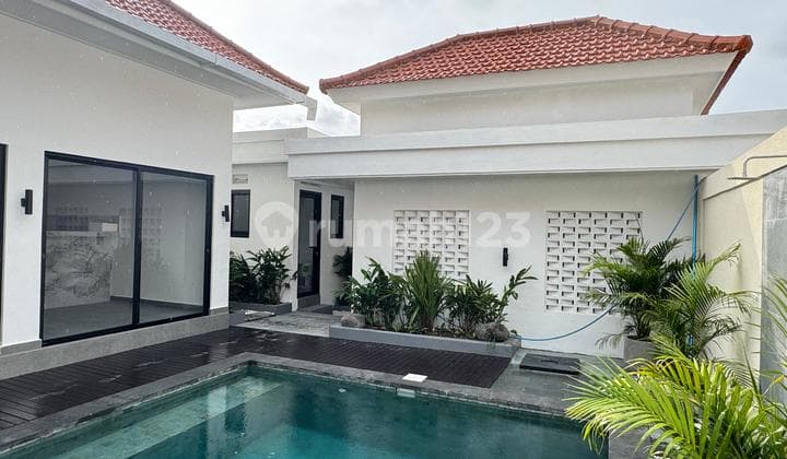 Unfurnished 2-Bedroom Villa for Rent in Bumbak Umalas Kerobokan