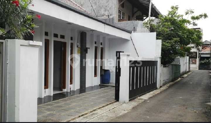 Rumah Nyaman dan Bagus di Tebet
