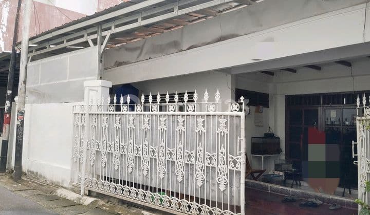 Rumah Tinggal Dekat Ke Jalan 2 Mobil Di Tebet