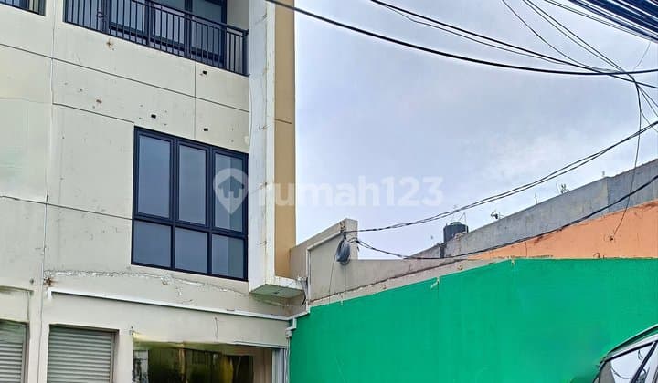 Ruko Baru 3 Lantai di Tebet