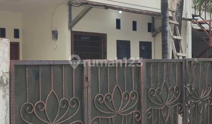 Rumah Siap Huni 2 Lantai di Tebet