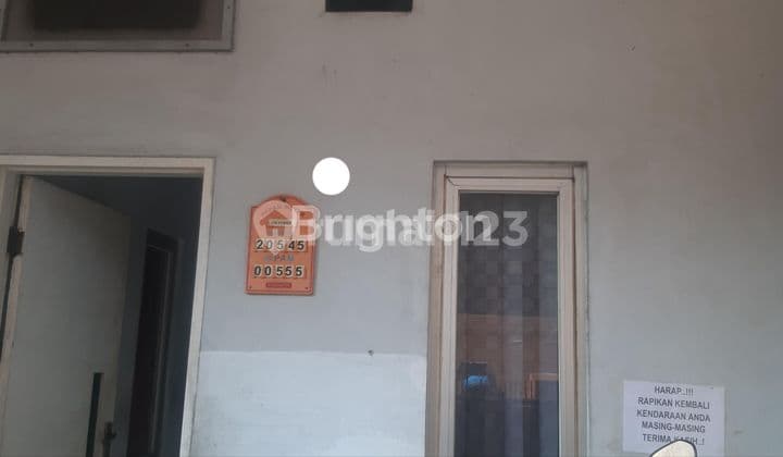 Rumah kos 3lantai,lb 150m2,shm,Jalan 1 mobil,selangkah pasar dan mall,penghasilan perbulan kira2 10jutaan.