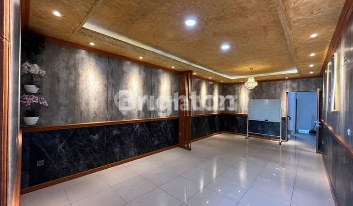 Ruko bagus 3lantai,shm,jalan 2 mobil,garasi 1 mobil,Cocok kuliner, online dll,selangkah pasar dan mall