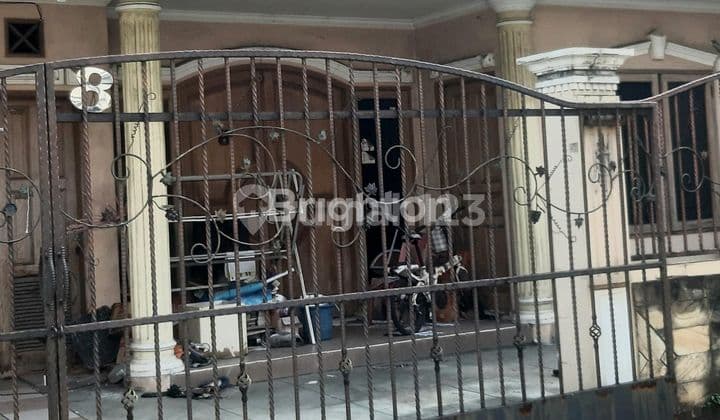 Three-story boarding house, land area 300m², freehold title, feng shui approved, just a step away from the market and mall.