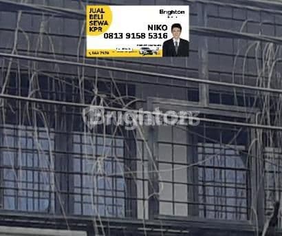 TWO UNITS OF ATTACHED SHOP HOUSES IN TAMAN RATU RAYA, 2.5 FLOORS, LUCKY, FLOOD-FREE, SIZE 10X20, HGB (RIGHT TO BUILD), TWO-CAR WIDE STREET, SUITABLE FOR CULINARY BUSINESS, SHOWROOM, WORKSHOP, CONSTANTLY BUSY 12 HOURS.