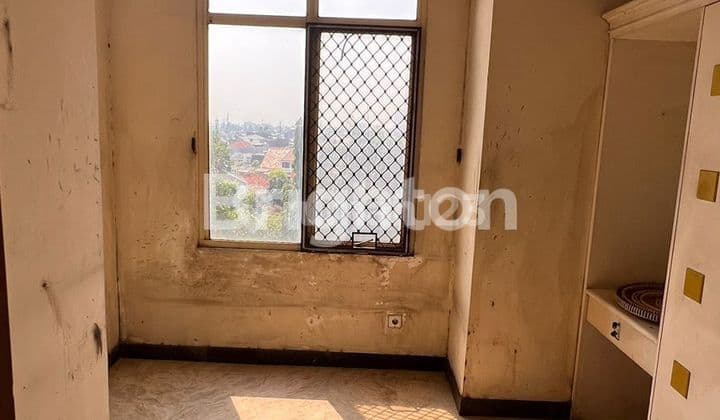 APARTEMEN SLIPI, LB117M2, TOWER 11 LANTAI 3UNIT 3B, VIEW KOLAM RENANG, CITY, KOSONG HANYA AC, DEKAT KE MANA2, STRATEGIS