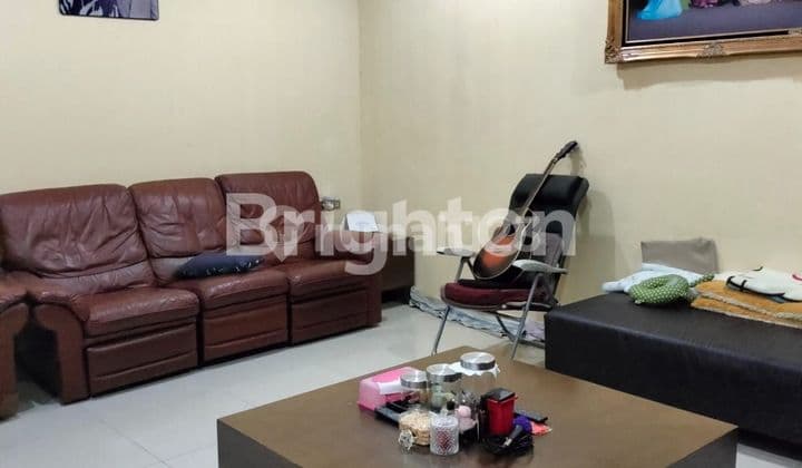 RUKO LAMA 2 LANTAI, LB 400M2, HGB 2032, DAERAH BISNIS, SELANGKAH PASAR DAN MALL, DIBAWAH NJOP, DAERAH BISNIS, RAMAI 15 JAM