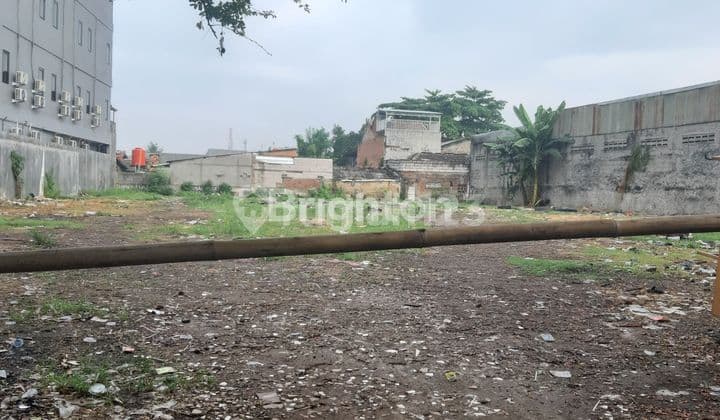 Tanah strategis,lt1607m2,shm,jalan 3 mobil,selangkah pasar dan mall,kawasan sentra primer jakarta barat