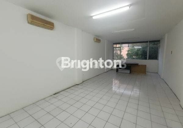 RUKO LAMA 4 LANTAI, LB285M2, HGB, JALAN 3 MOBIL, DAERAH BISNIS COCOK KANTOR, GUDANG DLL