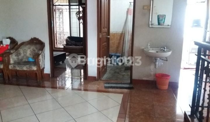 Rumah Bagus 2 Lantai, Lb262, SHM, Pasti Cuan, Jalan 3 Mobil, Garasi 2, Cocok Kantor, Kos2an, Selangkah Pasar dan Mall